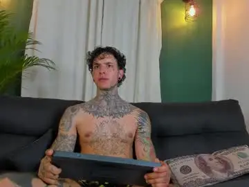 Chaturbate Best live sex cam show of aron_ford