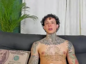 Chaturbate Sex Chat of aron_ford