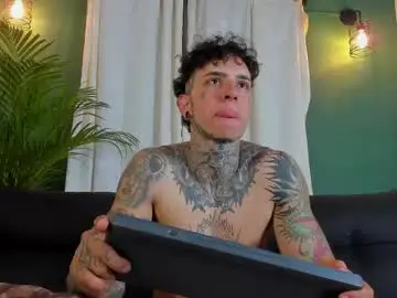 Chaturbate Adult Webcam of aron_ford