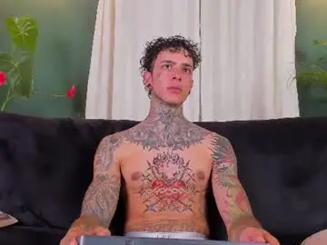 Chaturbate Adult Webcam of aron_ford