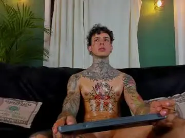 Chaturbate Live Sex of aron_ford