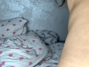 Chaturbate Live Sex Cam of moonbabycouple