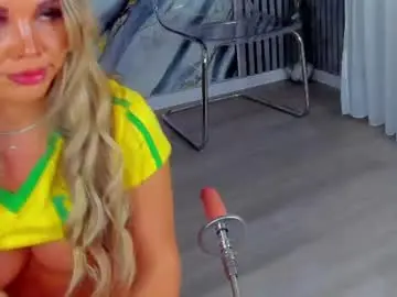 Chaturbate Nude Webcam of zinasquirts