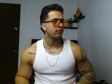 Chaturbate Free Porn Cam of darius_phoenix