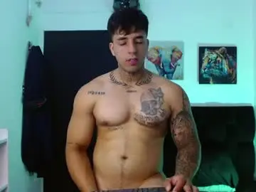 Chaturbate Live Sex Cam of darius_phoenix