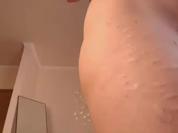 Chaturbate Live Sex Cam of emily_relishh