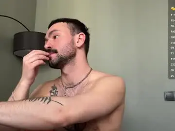 Chaturbate Live Sex Cam of enen_glo