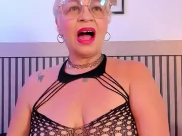 Chaturbate Sex Chat of lucy_milf_68