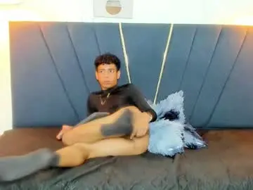 Chaturbate Adult Webcams of alexx_cum18