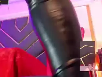 Chaturbate Live Sex Cam of scarletthott1