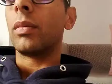 Chaturbate Nude Webcam of tunisiensexyguy