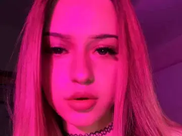 Cherry Adult Webcams of sarahdrew
