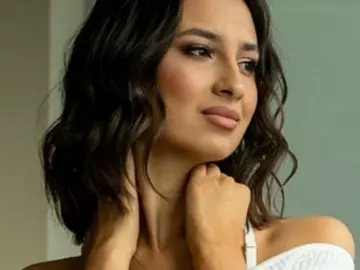 Cherry Sex Cam of reginamoon