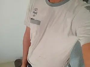 Dscgirls Free Porn Cam of Dikuboy