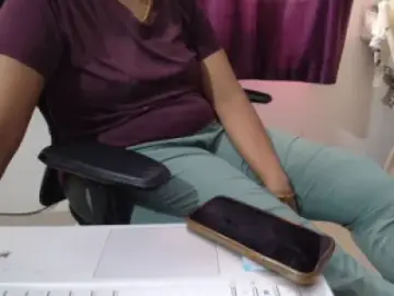 Dscgirls Adult Webcams of shruthi567