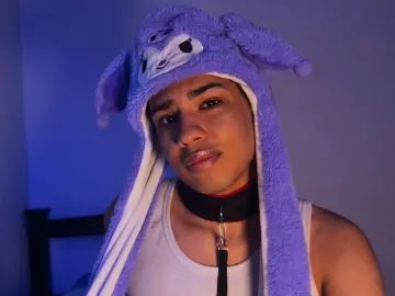 Imlive Live Sex Cam of Santifoxx