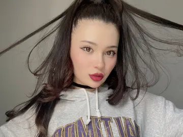 Imlive Adult Webcams of YuJinaMeow