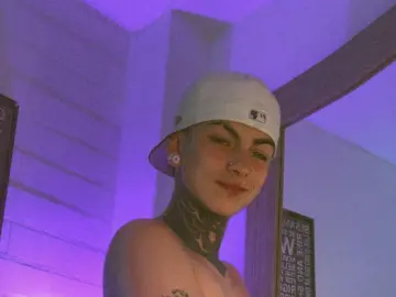 Imlive Best Webcam of AdamsWalker69