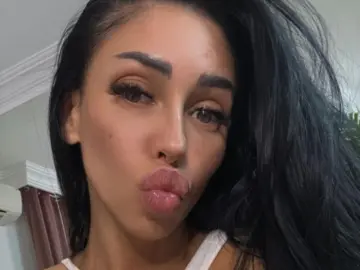 Imlive Free Live Porn of MyaBlakk