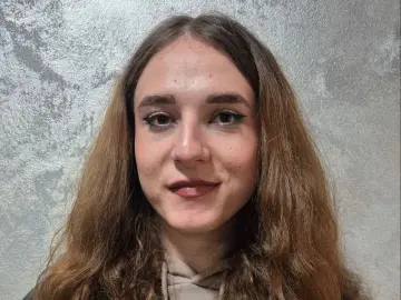 Imlive Live Sex Cam of PeachyPixie