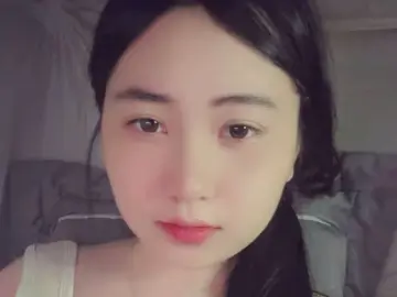 Imlive Free Porn Cam of Emily688Hot