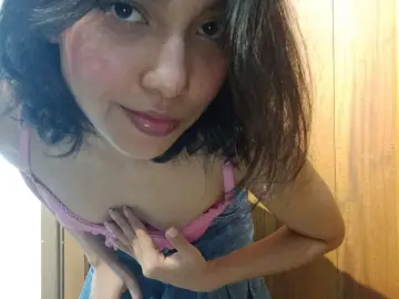 Imlive Nude Webcam of Tiny_Rose