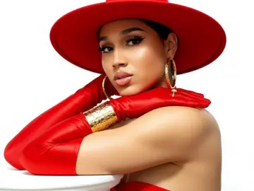 Imlive Adult Webcam of yennycutehMoney