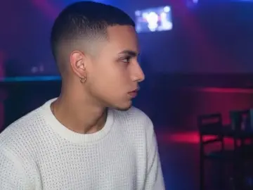 Imlive Live Porn of Roiberbecker19