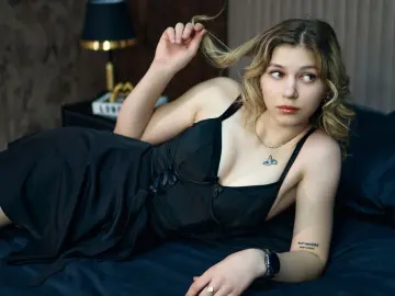 Imlive Adult Webcams of LoraaSomerly