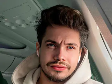 Imlive Best live sex cam show of OscarGalaxy