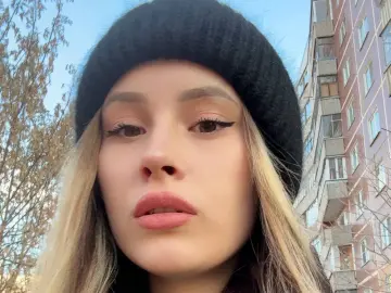 Imlive Free Live Porn of Emily_Bridget