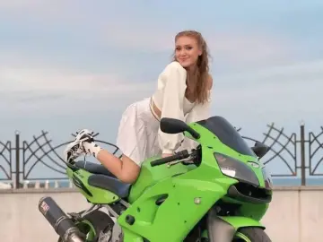 Imlive Nude Webcam of LollyLuxxy