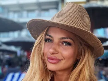 Livejasmin Live Sex of RonieParker