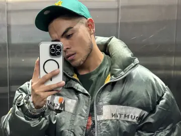 Livejasmin Live Sex Cam of MikeeScooth