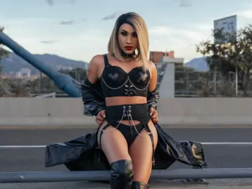 Livejasmin Sex Cam of LucianaZacharia