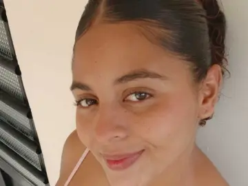 Livejasmin Live Sex Cam of AlanaRiveraa