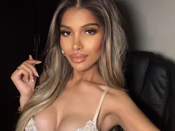 Livejasmin Adult Webcam of ShantalMolly