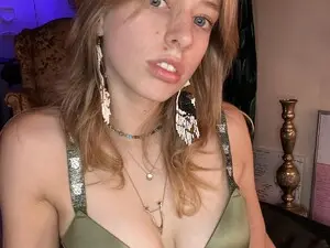 Myfreecams Free Live Porn of ellispierce