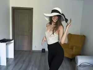 Myfreecams Free Porn Cam of Elvira