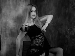 Myfreecams Live Sex Cam of EllaAntares