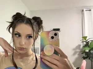 Myfreecams Adult Webcams of EMMEL1NE