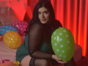 Myfreecams Private Sex Chat of NayaNoir