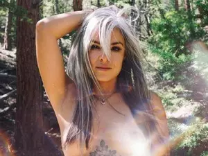 Myfreecams Adult Webcam of AprilJames