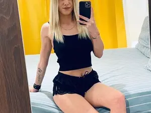 Myfreecams Adult Video Chat of Amelyjoyfull