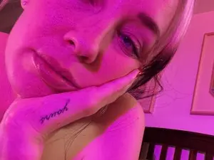 Myfreecams Free Live Porn of NahlaHoney