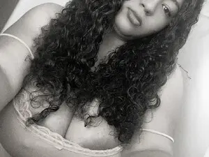 Myfreecams Adult Video Chat of Sara_Lucia