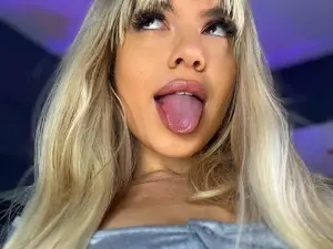 Myfreecams Private Sex Chat of EmilyVoss