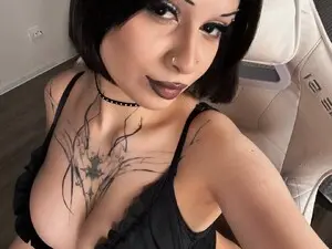 Myfreecams Free Porn Cam of LunaGothGirl