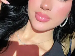 Myfreecams Live Sex of Emi_Rosse