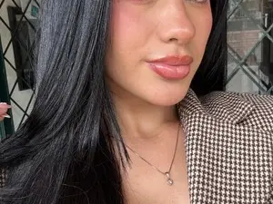 Myfreecams Free Porn Cam of Emi_Rosse